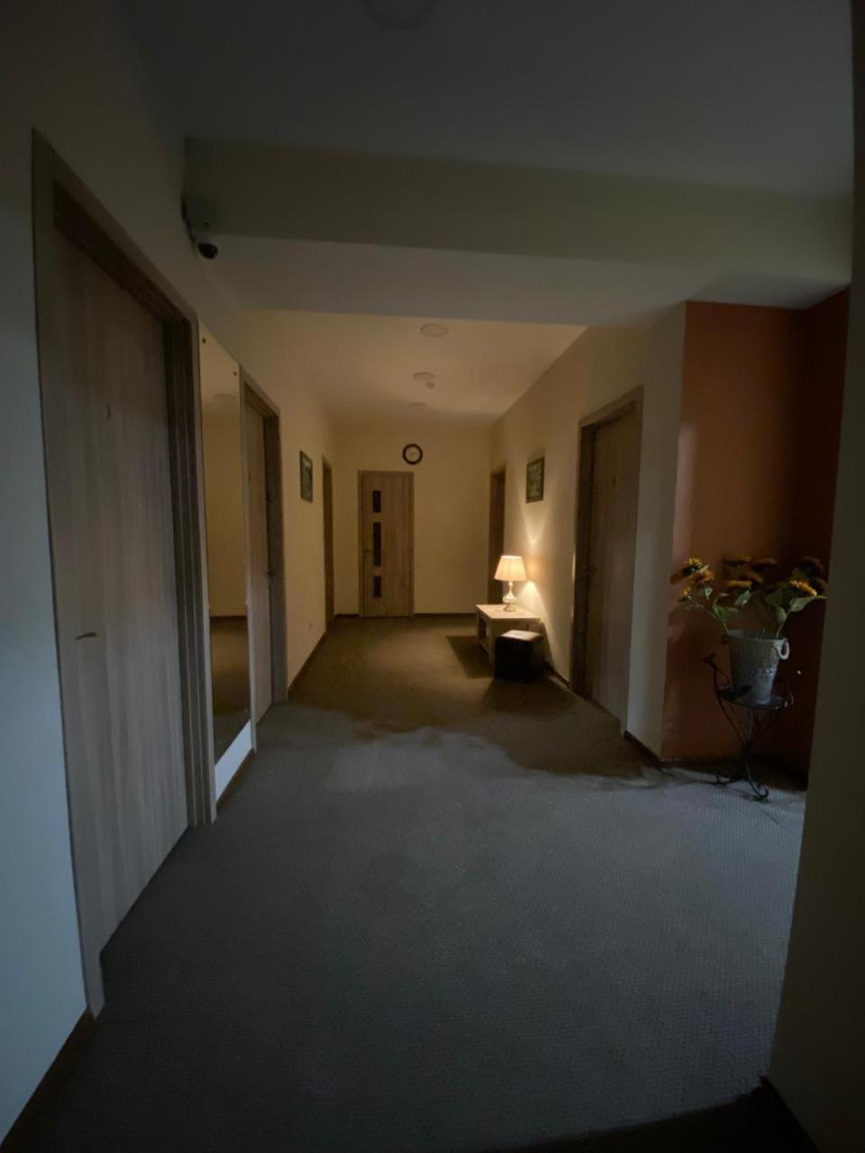 5 Rooms Near 300 Aragveli Metro Station Тбилиси Экстерьер фото
