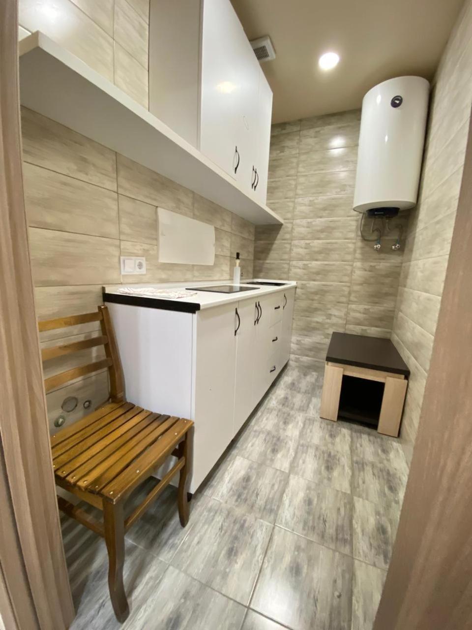 5 Rooms Near 300 Aragveli Metro Station Тбилиси Экстерьер фото