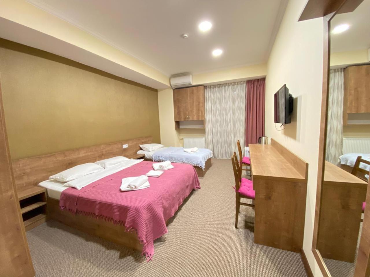 5 Rooms Near 300 Aragveli Metro Station Тбилиси Номер фото
