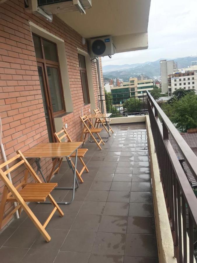 5 Rooms Near 300 Aragveli Metro Station Тбилиси Экстерьер фото